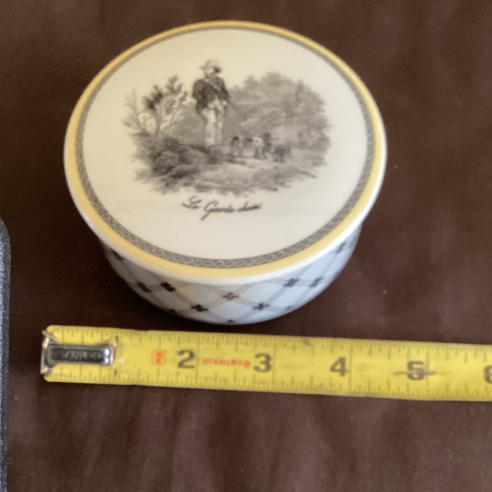 Villeroy & Boch Cream and Black Lidded Bowl